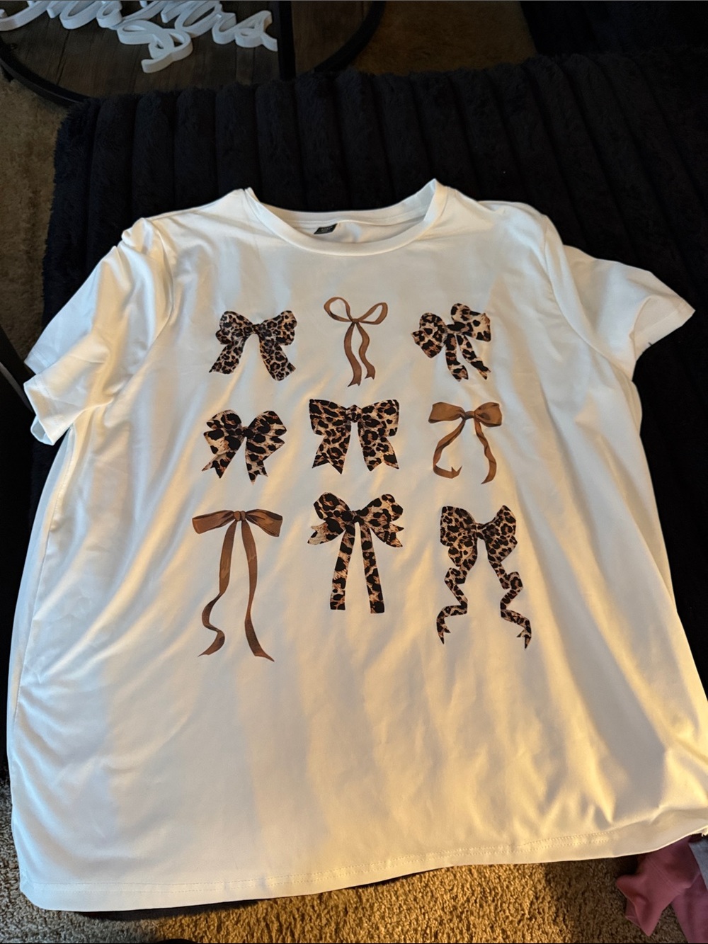 SHEIN White Short Sleeve Tee with Leopard & Brown Bow Print